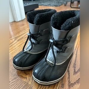 Sorel commander size 13
